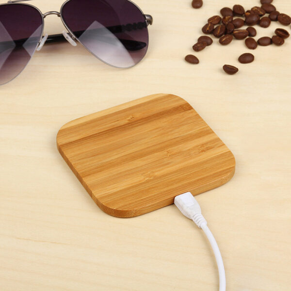 Wooden Bamboo 5W Wireless Charger - Image 3